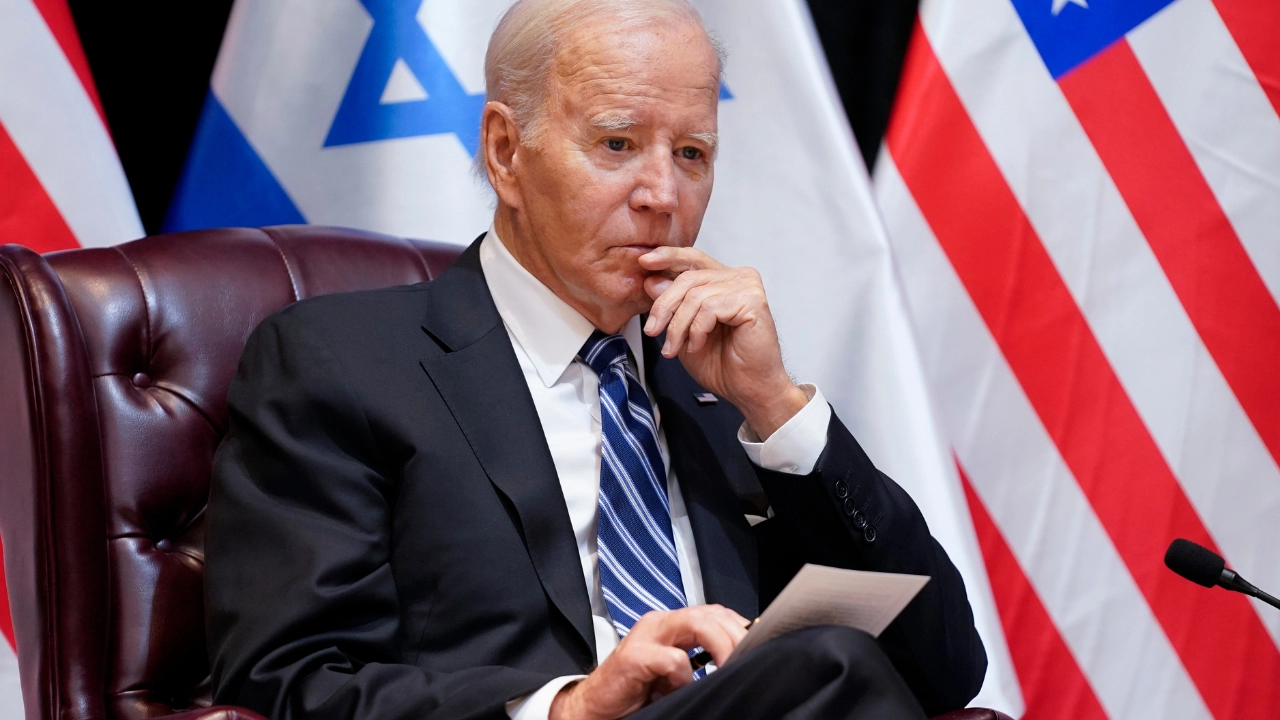 Biden's Slip of the Tongue: Calling Zelensky 'President Putin', Biden's Slip of the Tongue,  Calling Zelensky 'President Putin' , President Putin