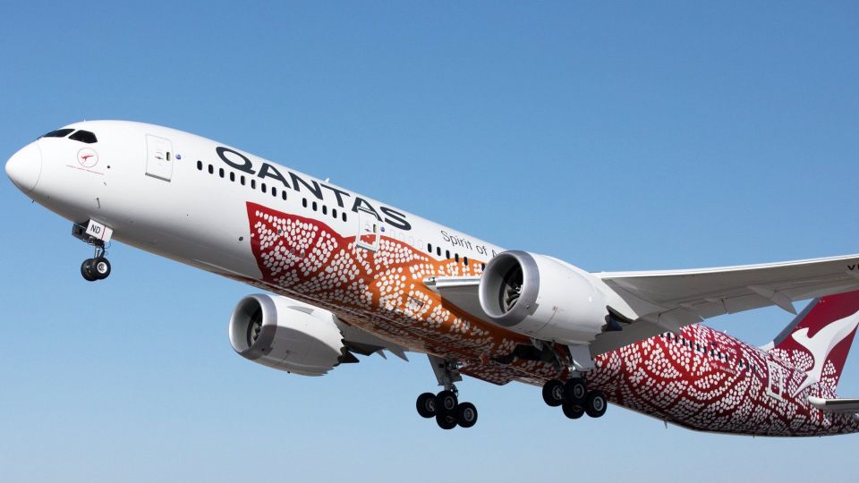 Qantas 747, Qantas To Farewell, Queen of skies, Jumbo Jet, McDonald, 5 decades,  bankruptcy, Australlia, Sydney,  Aeroplane Jelly