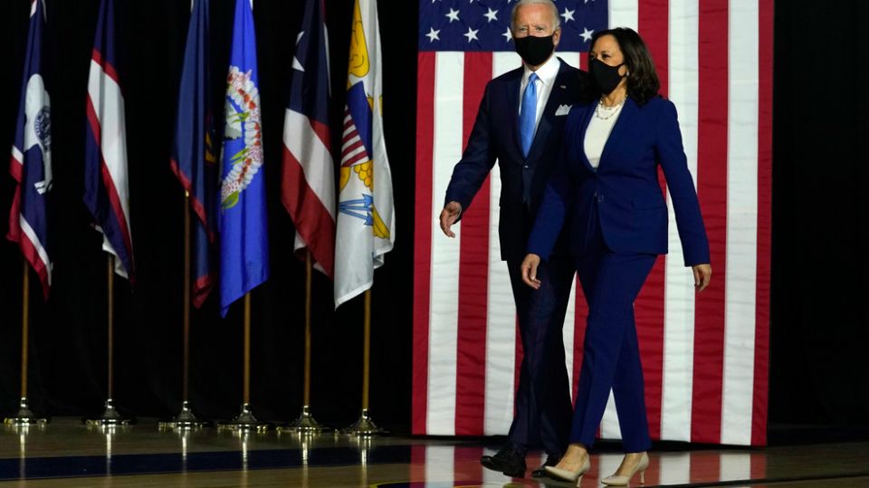 First Lady Michelle Obama, Biden, Kamala Harris, Michelle Obama, dynamic couple, Joe and Kamala the dynamic duo, Go Get EM Girl, Global news, World news First Lady Michelle Obama, Biden, Kamala Harris, Michelle Obama, dynamic couple, Joe and Kamala the dynamic duo, Go Get EM Girl, Global news, World news