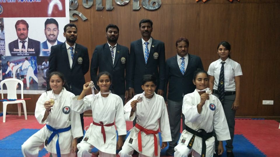 Swati Gosai, Karate Female, Karate Champion Gujarat, India female Karate Champion, karate kata champion , kata champion swati gosai