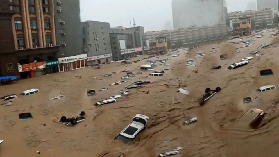 Zhengzhou, Heavy Rains, China , Liberation Army , flooded