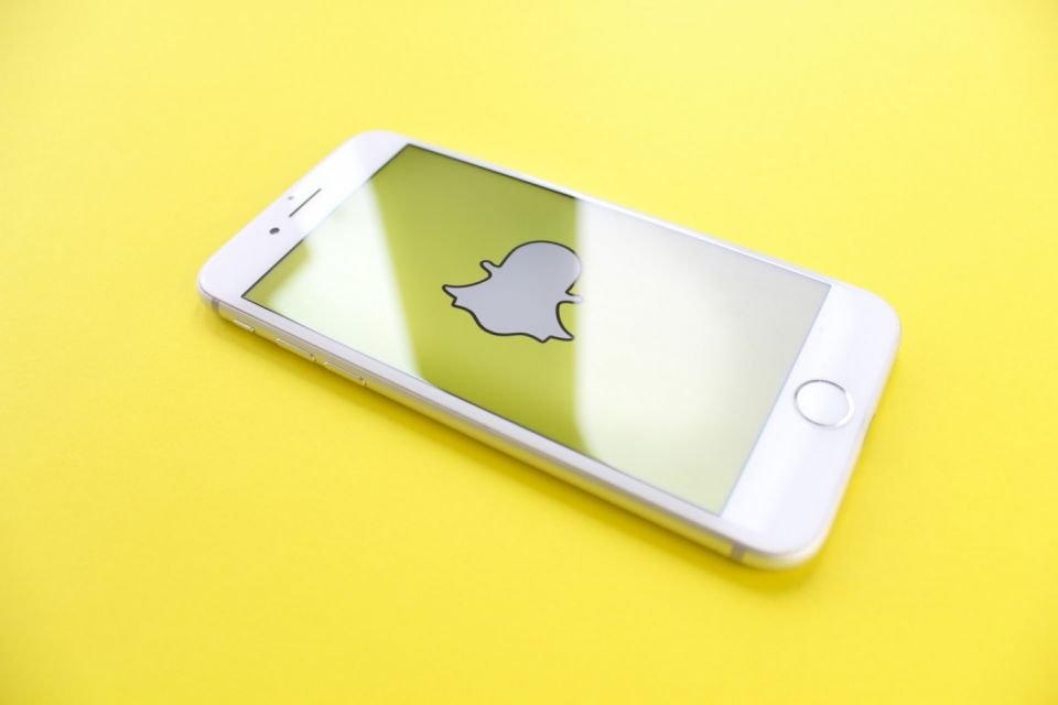 Snapchat Introduces New Safety Tools to Combat Teen Sextortion, Snapchat, Snapchat Introduces New Safety Tools , Safety Tools to Combat Teen Sextortion Snapchat Introduces New Safety Tools to Combat Teen Sextortion, Snapchat, Snapchat Introduces New Safety Tools , Safety Tools to Combat Teen Sextortion