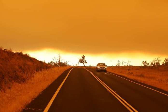 bush fire, lehi, alpine, california, Utah Wildfire Info, Thirty houses had been evacuated, fire, destruction bush fire, lehi, alpine, california, Utah Wildfire Info, Thirty houses had been evacuated, fire, destruction