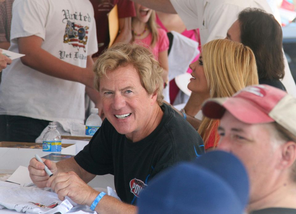 Joe Elmore: A Journey Through Broadcasting, Joe Elmore, Joe, Elmore, Joe : A Journey Through Broadcasting , Elmore: A Journey Through Broadcasting , A Journey Through Broadcasting Joe Elmore: A Journey Through Broadcasting, Joe Elmore, Joe, Elmore, Joe : A Journey Through Broadcasting , Elmore: A Journey Through Broadcasting , A Journey Through Broadcasting