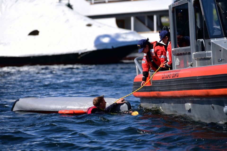 Captain Coast Guard ,  Radio Beacon (EPIRB), ZULU for Hawaii , Hurricane Douglas , gadget, global news, world news