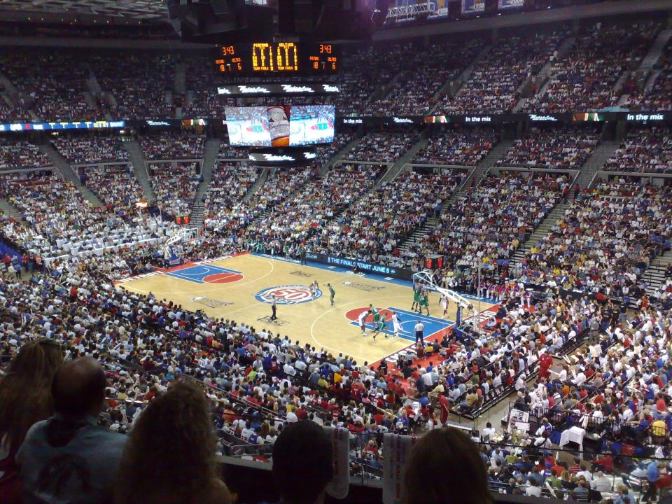 Detroit Lions, Pontiac Silverdome,  Auburn Palace, Detroit Pistons