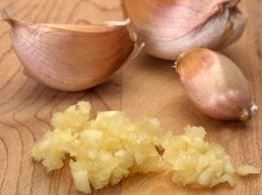 BANANA PEEL, CRUSHED GARLIC, CASTOR OIL AND BAKING SODA, OREGANO AND COCONUT OIL, TEA TREE OIL, GINGER, APPLE CIDER VINEGAR, Fear of Skin Tags, Skin Tags, Skin