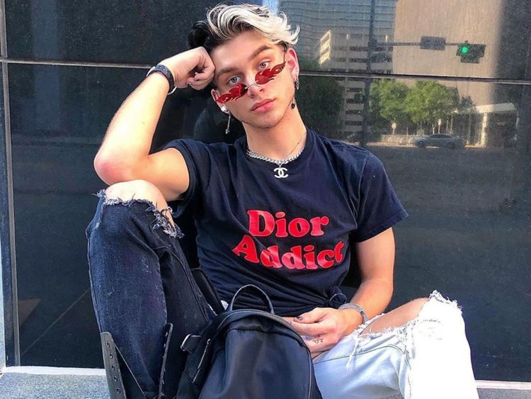 Beauty blogger, influencer, Ethan Peters, Christian college , Death