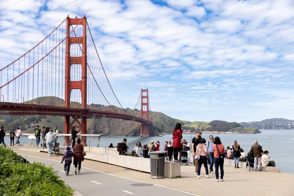 Golden Gate Bridge: An Icon of Engineering and Beauty, Golden Gate Bridge, Golden Gate, An Icon of Engineering and Beauty, An Icon of Engineering , Engineering and Beauty
