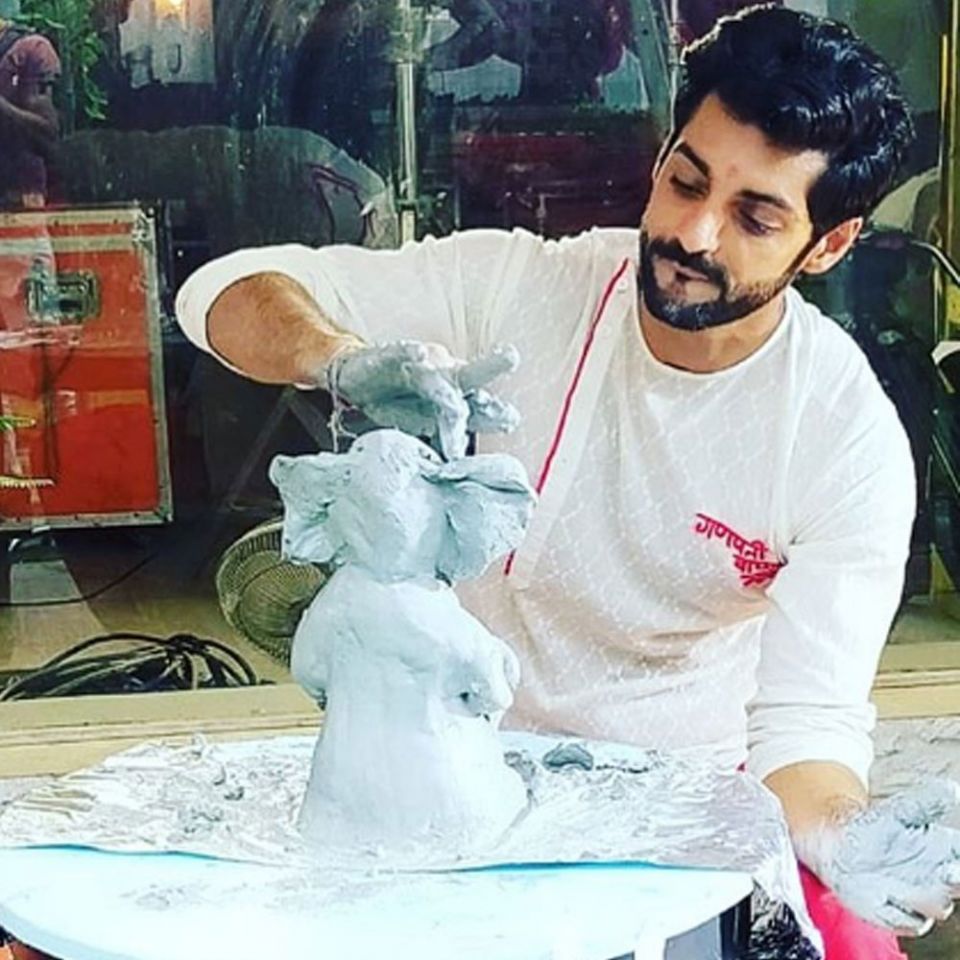 Ganesh Chaturthi 2020:,  Celebrities Leading Festival Celebrations with Eco-Friendly Idols., August 22 ,  Bappa,  Eco-friendly Ganesh Chaturthi,  Rithvik Dhanjani, Karan Wahi, Juhi Parmar, ganpatibappamorya, ecofriendly