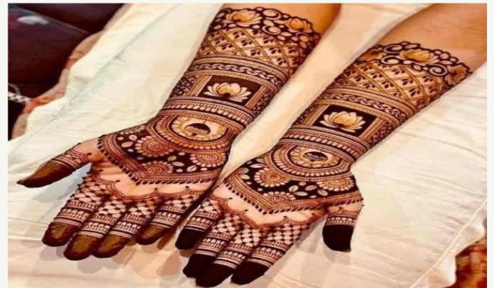 Lotus, Floral, Geometrical, Blended, Kaleere