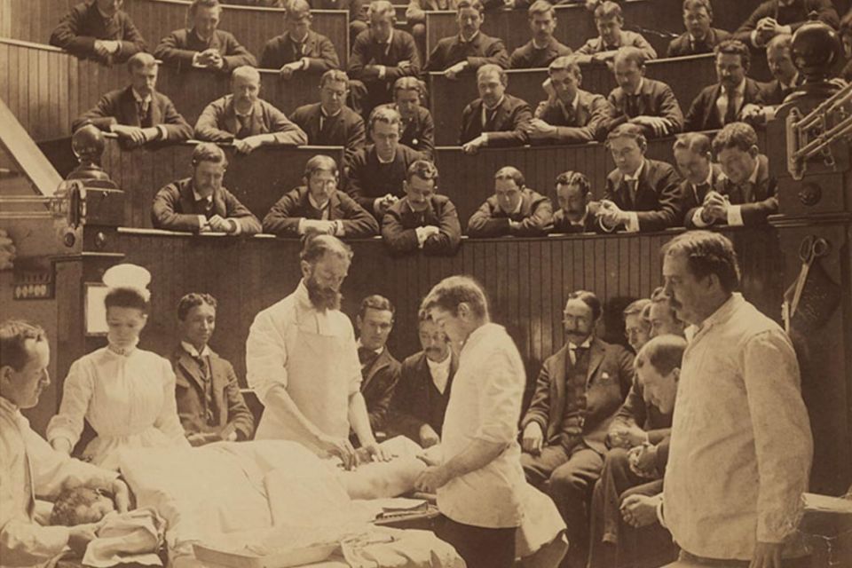 Photography, medical theatre, Dr Alice Hamiton, medical student, In 1902 Photography Of The Operation Theatre At Jefferson Medical College.