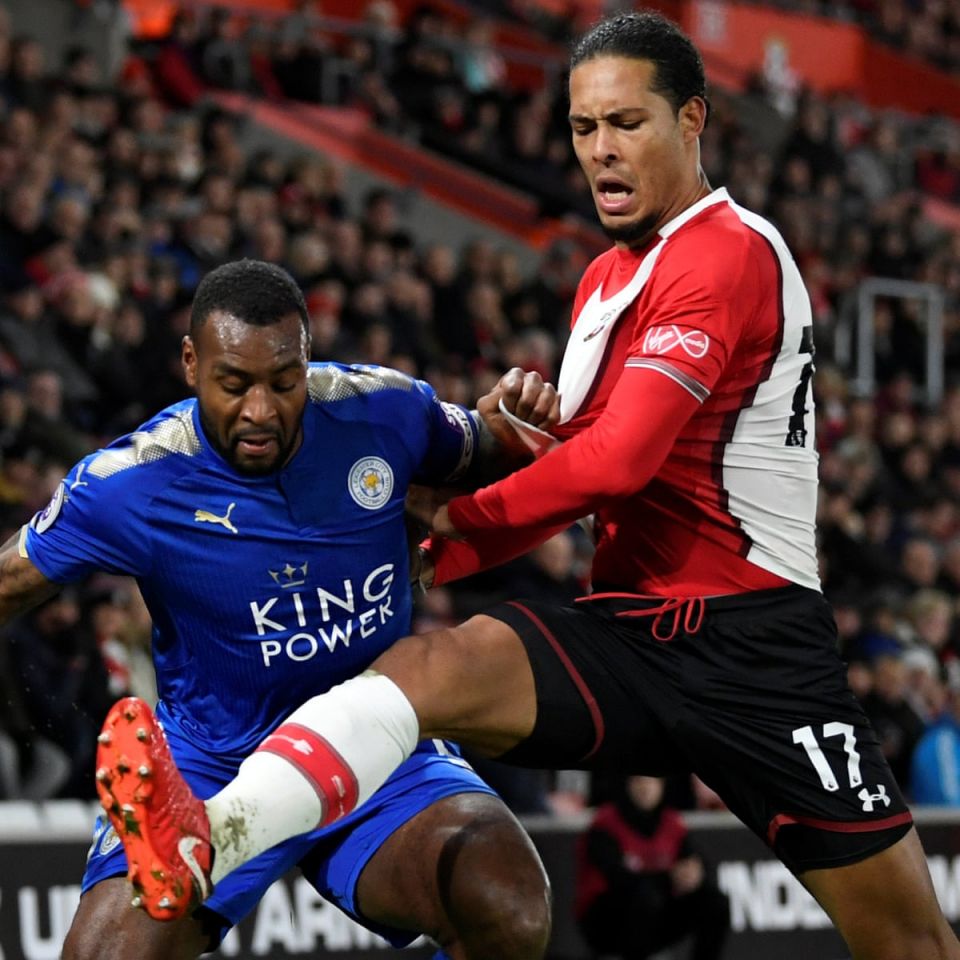 · Wijnaldum, Liverpool, arrival of fans, football, sports news · Wijnaldum, Liverpool, arrival of fans, football, sports news