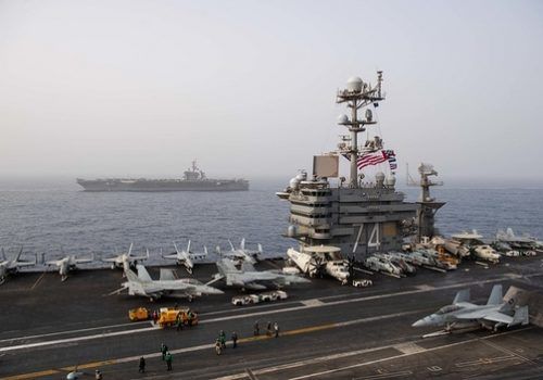 Iran has propelled rockets , US plane carrying warship, US Navy, rockets, Strait of Hormuz. , Tehran and Washington, global news, world news Iran has propelled rockets , US plane carrying warship, US Navy, rockets, Strait of Hormuz. , Tehran and Washington, global news, world news