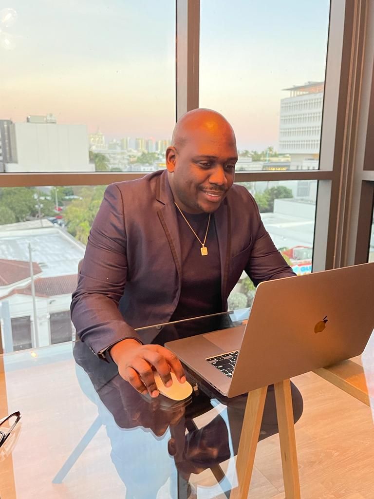 Bill Gates, Richard Branson, Mark Zuckerberg, Elon Musk, Jeff Bezos, Andrew Perrie, Katherine Loaiza, Cristhofer Munoz, Kye Sheehan, Martin Mukasa Bill Gates, Richard Branson, Mark Zuckerberg, Elon Musk, Jeff Bezos, Andrew Perrie, Katherine Loaiza, Cristhofer Munoz, Kye Sheehan, Martin Mukasa