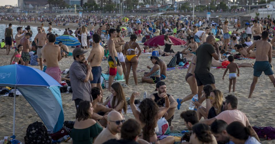 Does Spain Have Journey Ban Reimpose After Covid-19 Spike And Nearby Lockdowns,  fined &pound;1000, Barcelona, Catalonia place