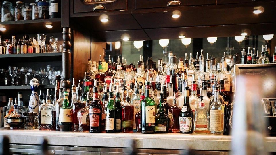 COVID-19, Bar Lives Matter.,  Abbott , 60k protesters ,  Houston, Dallas,  Austin, protest