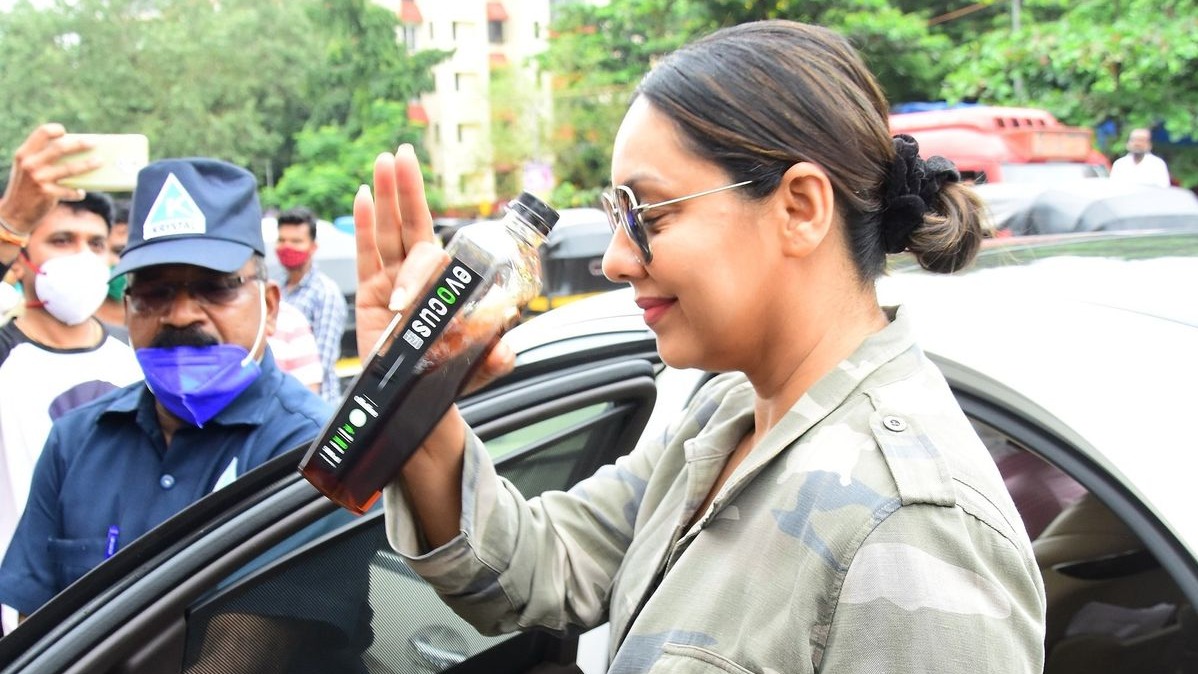 Gauri Khan, Karisma Kapoor, Malaika Arora,  Shruti Haasan, Viral