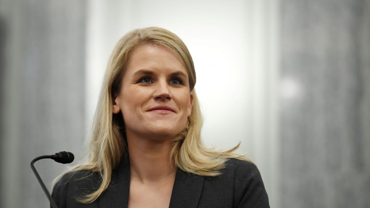 Whistleblowers On Facebook ,  Elizabeth Denham, social media, Facebook , UK Law