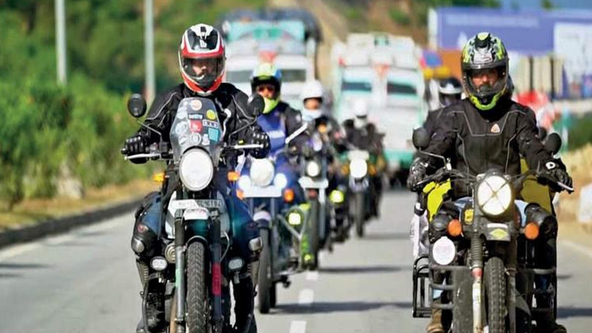 Chief Dandak Dushyantbhai Patel , Chokdi,  Ankleshwar's Hotel Tapi,  Zadeshwar Mukham,  District Development Officer Yogeshbhai Chaudhary.