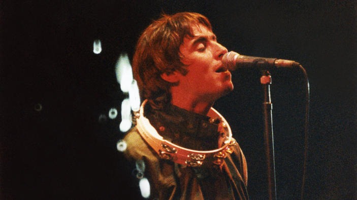 Oasis , Liam Gallagher, Nick, music, Wonderwall Tambourine