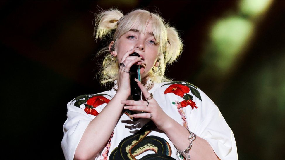 play voulez-Vous, Rihanna , Grammy nomination, Abba reformed, Frieda