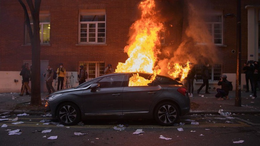 New Year, New Year Celebration , New Year 2022, France New Year, France News, International News, New Year Celebration across world, French Tradition