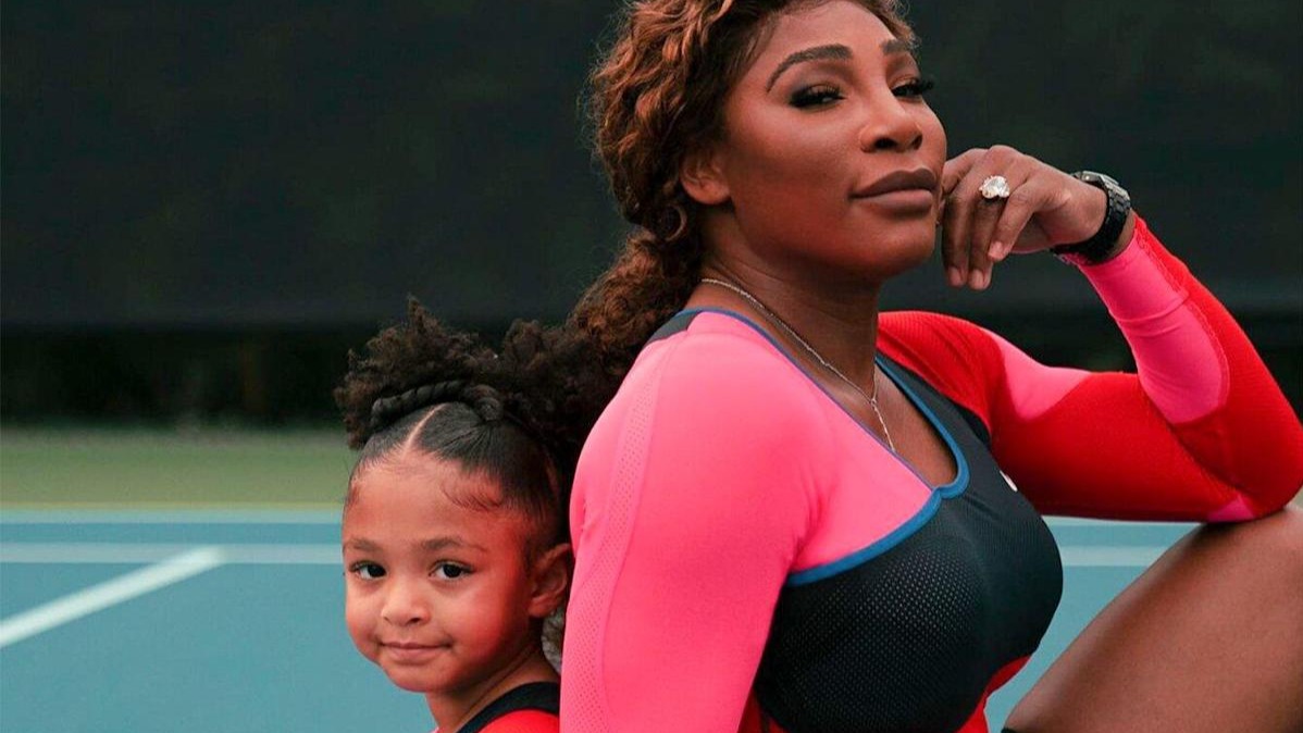 Serena Williams , Olympia Williams,  twins,  in matching workout gear,  tennis court