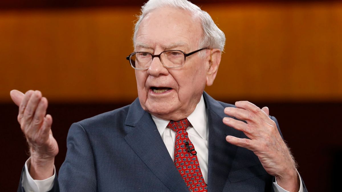 Tech , Warren Buffet , Apple , investment , $9.8billion