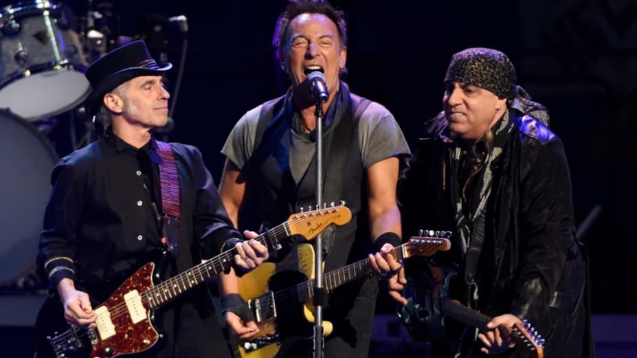 World, tech , Spotify , covid , advisory