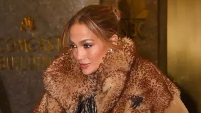 Winter weather,  Jennifer Lopez,  New York City,  Ben Affleck,  Faux Fur Winter Coat