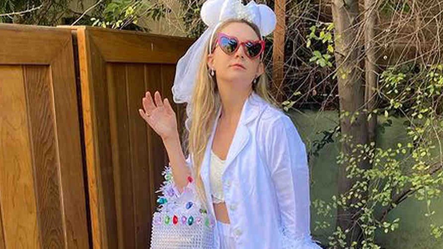 Billie Lourd, World, Carrie Fisher, Instagram , bachelorette party, Austen Rydell