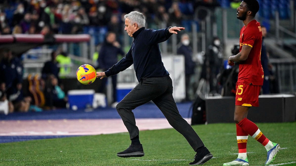 World , Football , Roma , Jose Mourinho , red card