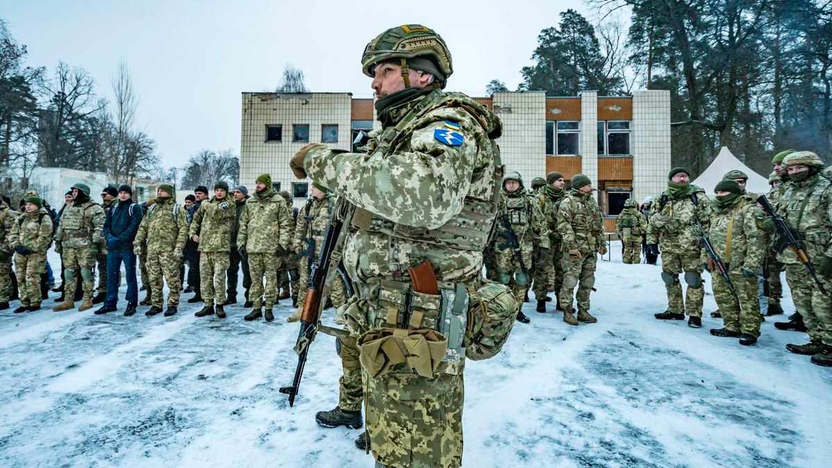 Ukraine , Indian government, Indian Embassy, situation , Hardip Puri,  Jotiradiita Sindia, World