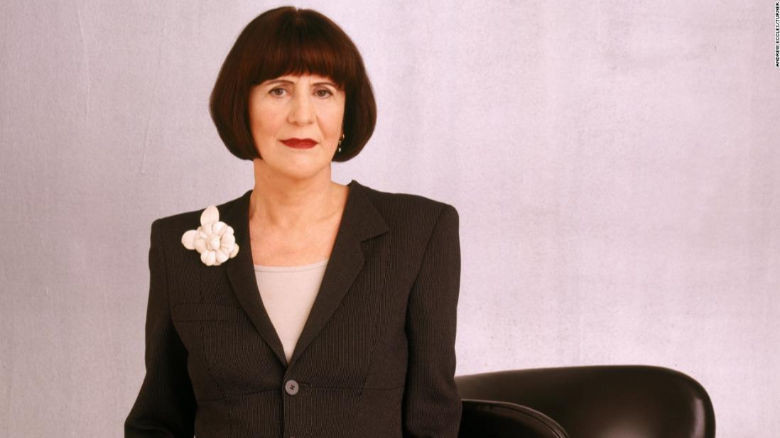 Elsa Klensch, Klensch , Fashion, Miuccia Prada,  Mark Jacobs,  Karl Lagerfeld