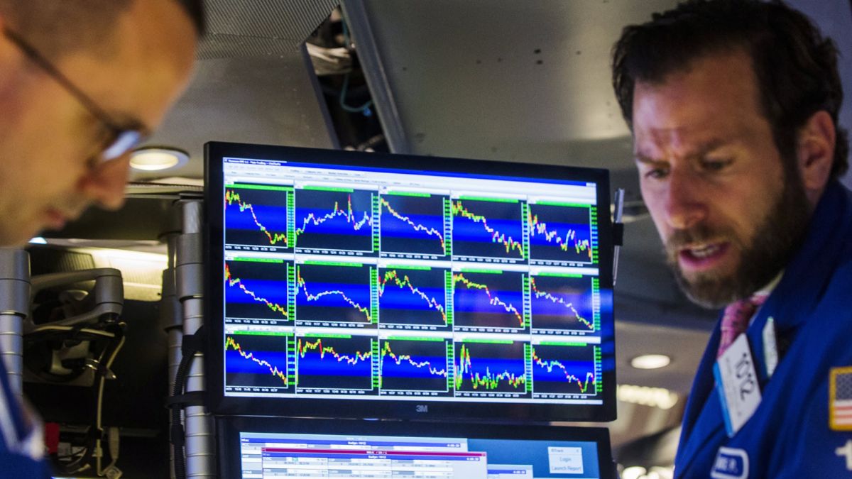 World , Tech , firms , stocks , fall