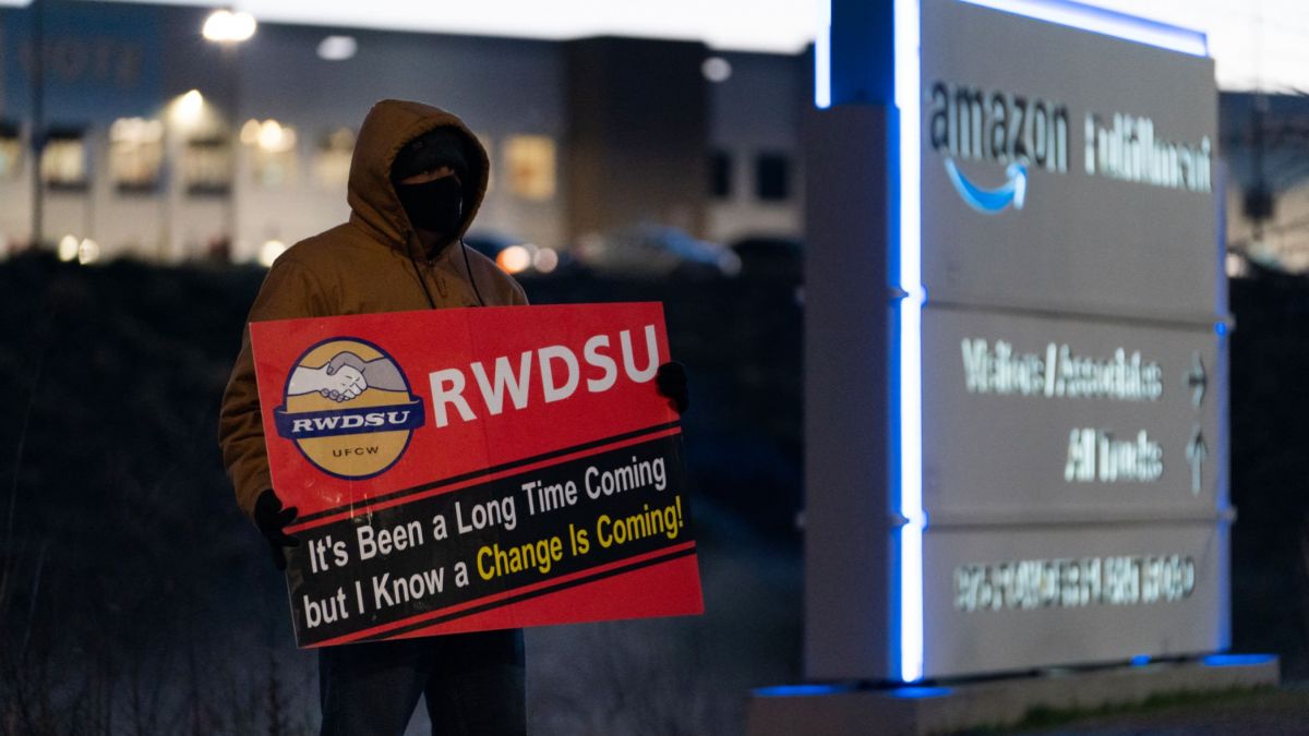 World , Tech , Amazon , illegally , Alabama