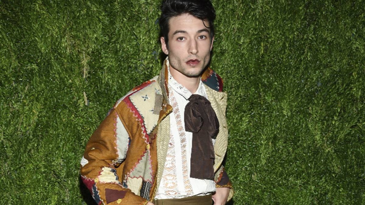 Ezra Miller,  The Flash,  Justice League,  Attorney Francis Alcain,  Hawaii