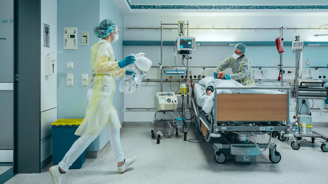 British publication Metro,  Covid-19,  United Kingdom,  Dr. Luke Blagdon Snell,  Cancer