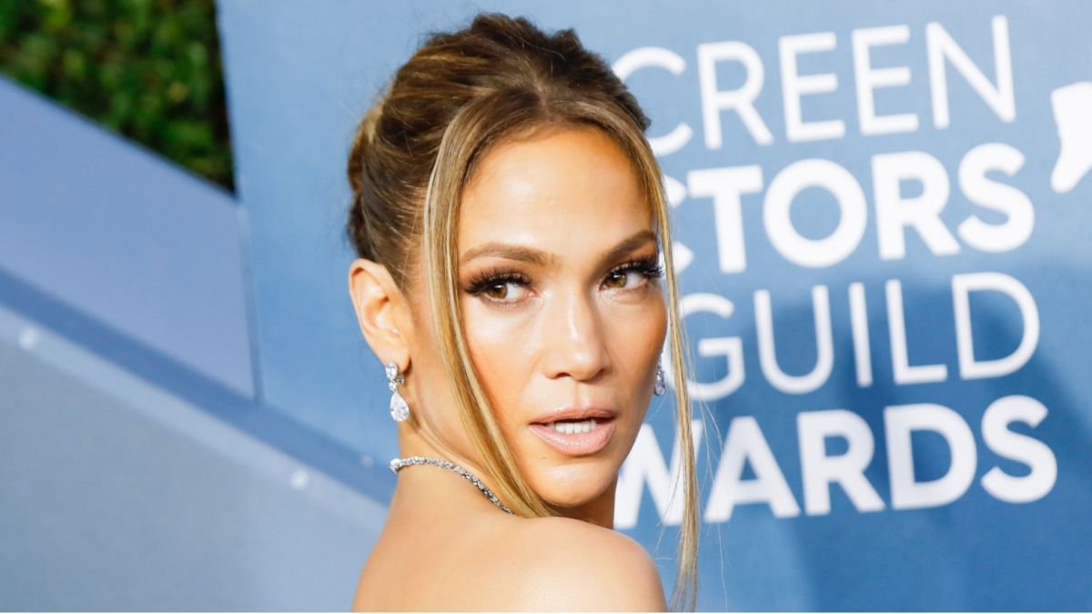 bikini t-shirt,  pants,  silk cape, Jennifer Lopez,  J.Lo's book, World