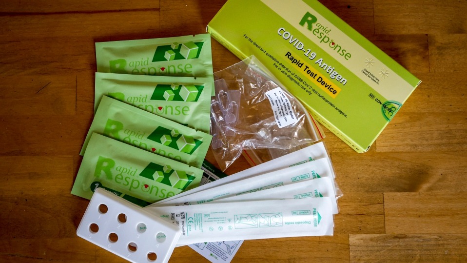 PHAC,  Covid-19,  Canada,  PCR testing,  Omicron