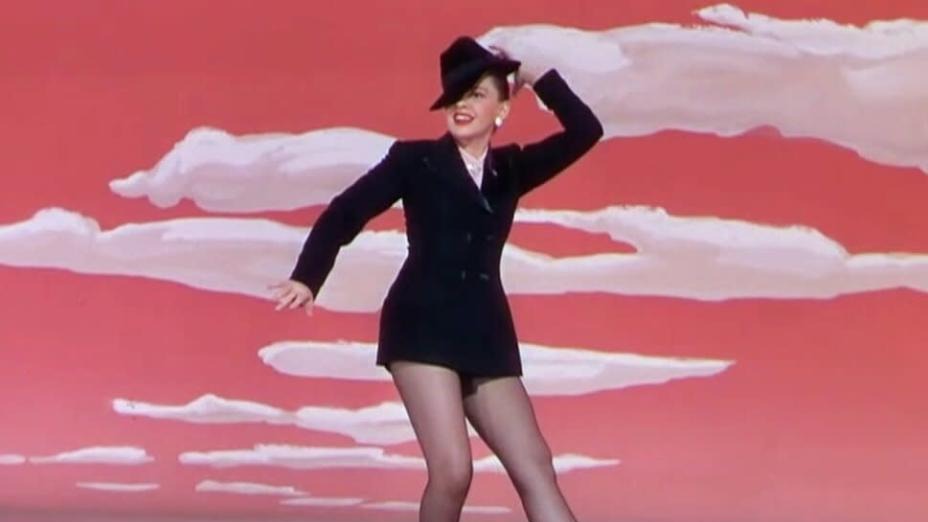 Lisa Minnelli , Lorna Luft, spraying , Minelli, World