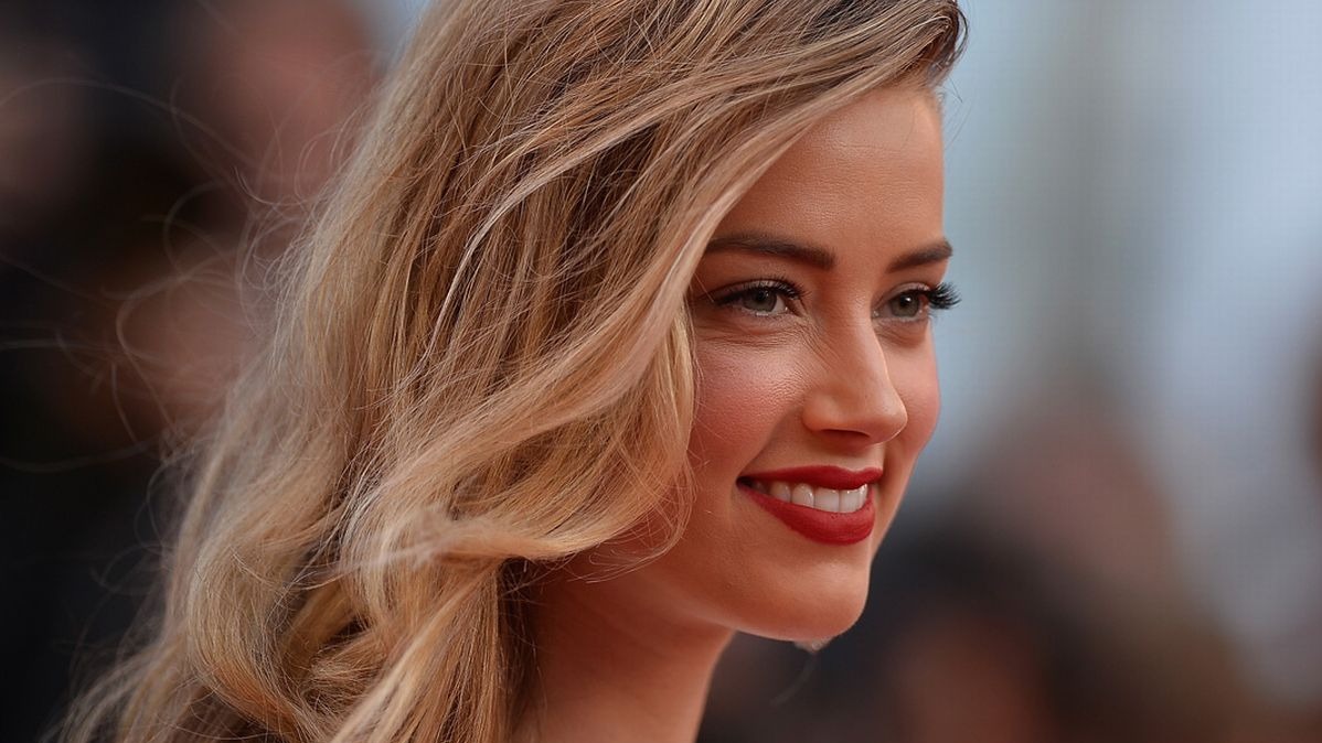 Amber Heard,  Johnny Depp,  Dr. Julian De Silva,  Most beautiful face,  TMZ