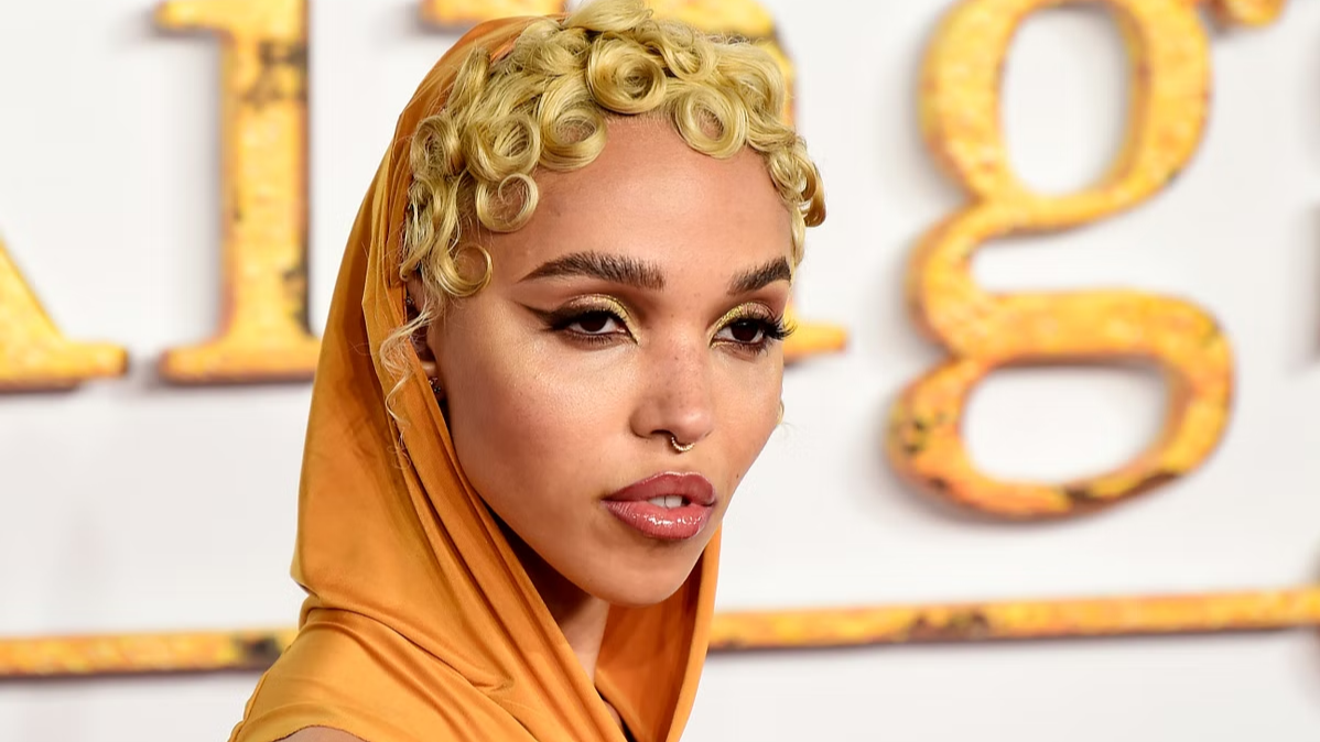 Before FKA Twigs, World, people, Viktor & Rolf,  Twigs