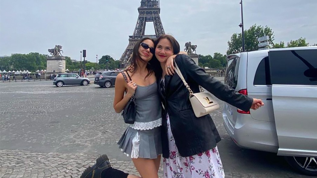 Olivia Rodrigo , BFF Iris Apatow , world , fashion, Europe the Sour tour