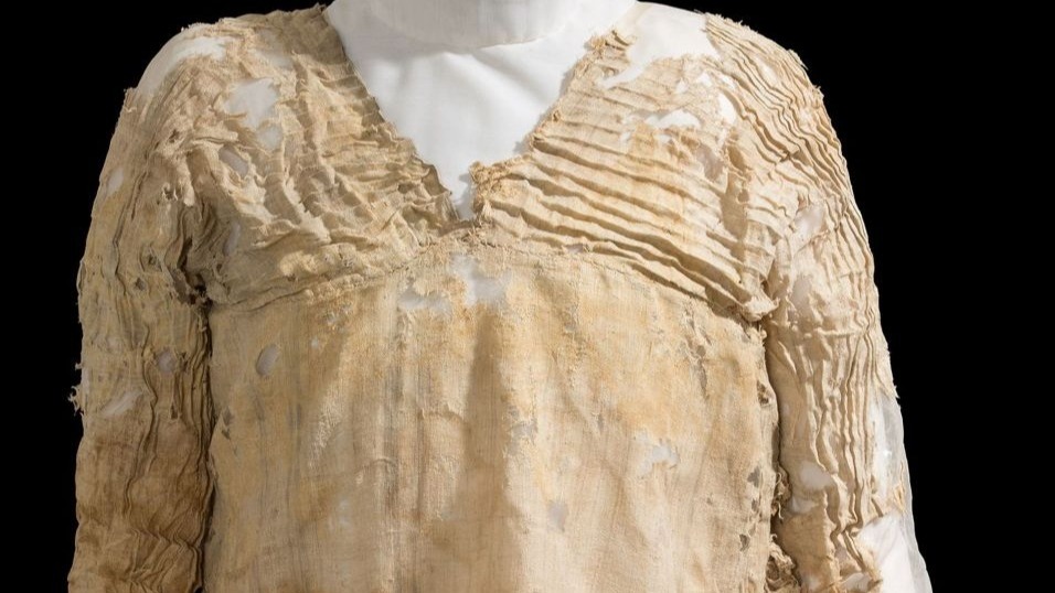 world's oldest cloth, The world's oldest woven garment