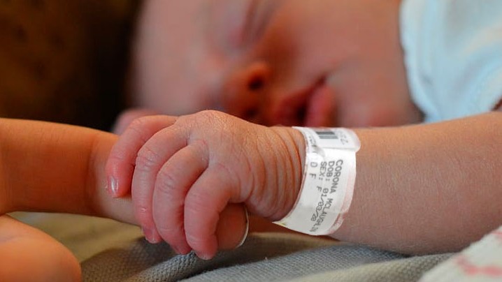 13-day-toddler, baby, corona, covid-19, hospital, UK, NHS-England, Coronavirus: Baby aged 13 days dies with Covid-19