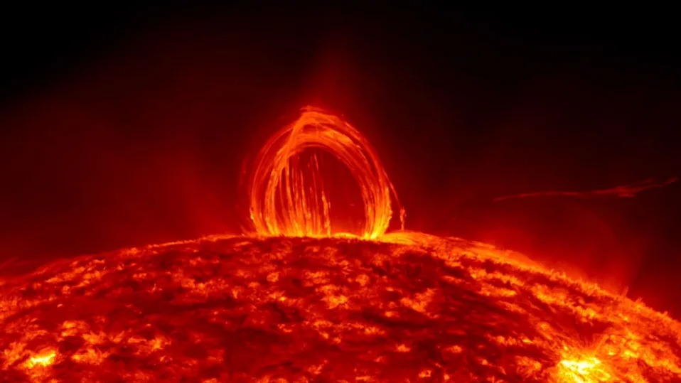 NASA, Sun, Earth, Astronomers, SolarDynamic, Earth Sapce, solar system, aia, One-Hour Time lapse Of The Sun, eve