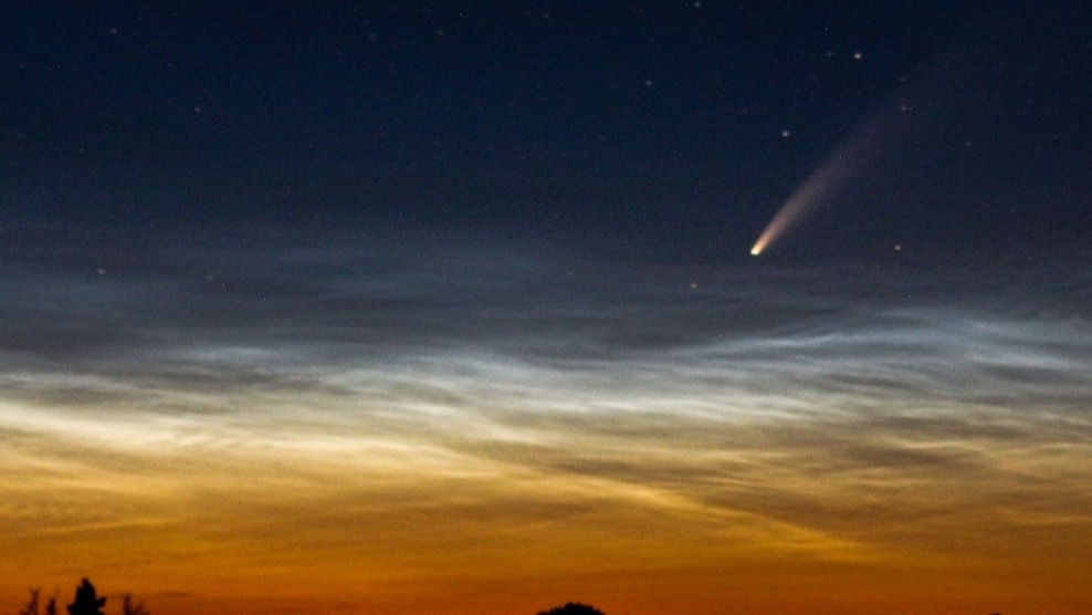 Ahmedabad and Rajkot, Comet Neowise, 7:48 pm, Gujarat Council of Science and Technology (GUJCOST), The International Space Station,  10-year-vintage Krishna Raval, four hundred kilometres