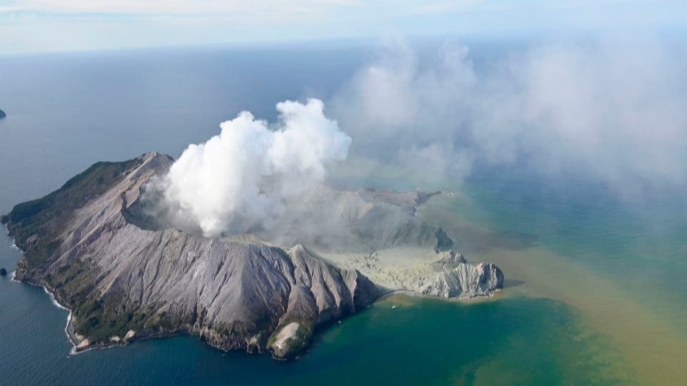 Newzealand,  volcano alert gadget, White Island Eruption,  energetic volcano, Disaster volcano